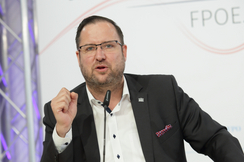 FPÖ-Mediensprecher Hafenecker: "Die 'Du + Ich'-Kampagne der Spalter ORF und Ärztekammer soll Österreich jetzt plötzlich einen – Das ist genau mein Humor!“