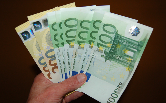Die EU will Bargeldzahlungen von mehr als 10.000 Euro untersagen - Vorwand ist der Kampf gegen Geldwäsche.